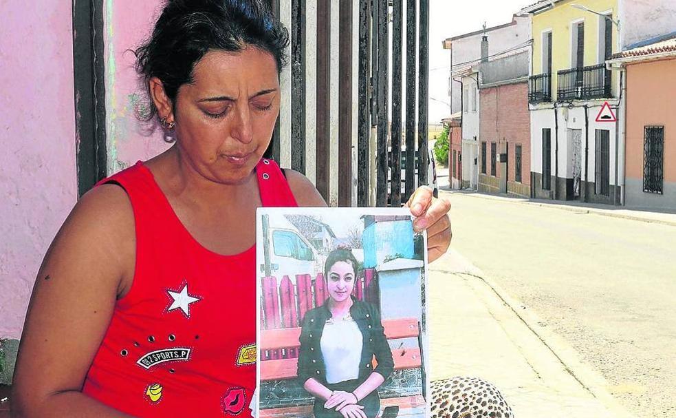 Tres años «sin noticias» de Camelia, la joven desaparecida en Nava del Rey