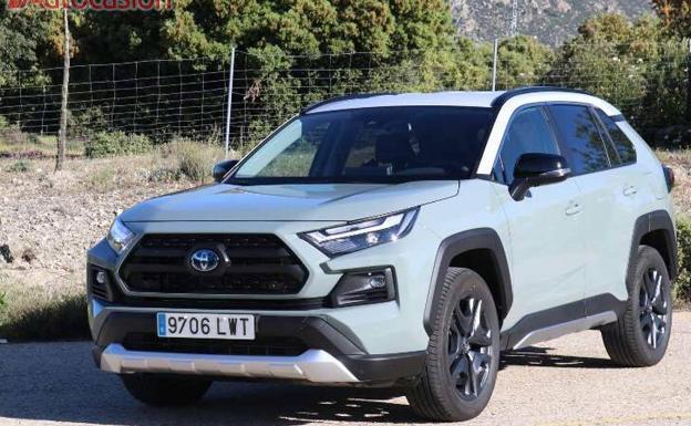 Toyota RAV4 Adventure: el SUV híbrido japonés estrena acabado