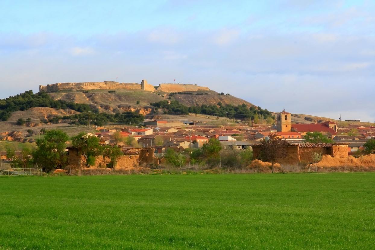 Tordehumos: «La imagen del castillo alienta y anima al viajero a buscarnos»