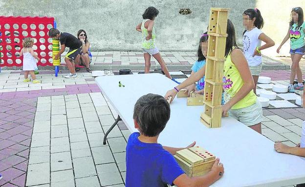 La Diputación de Segovia pone a jugar a los niños lejos de las pantallas