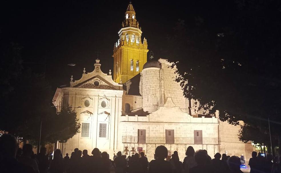 Nava del Rey ilumina su 'skyline'