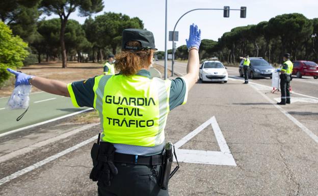 Duplica la tasa de alcohol y reconoce que lleva 35 años conduciendo un camión sin carné