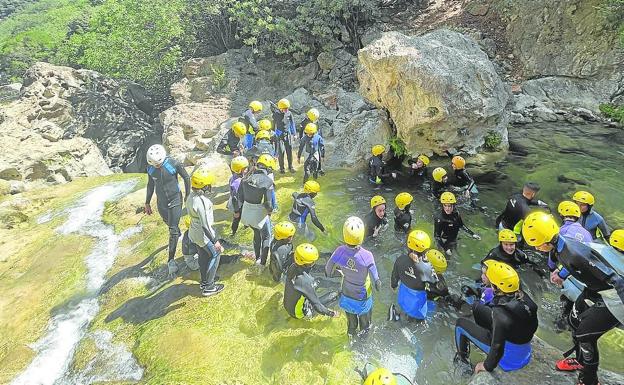 Más de 300 palentinos acampan en Almería, Cazorla y Cantabria