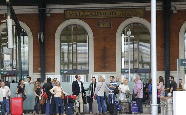 Descubre a qué ciudades puedes viajar en Ave desde Valladolid