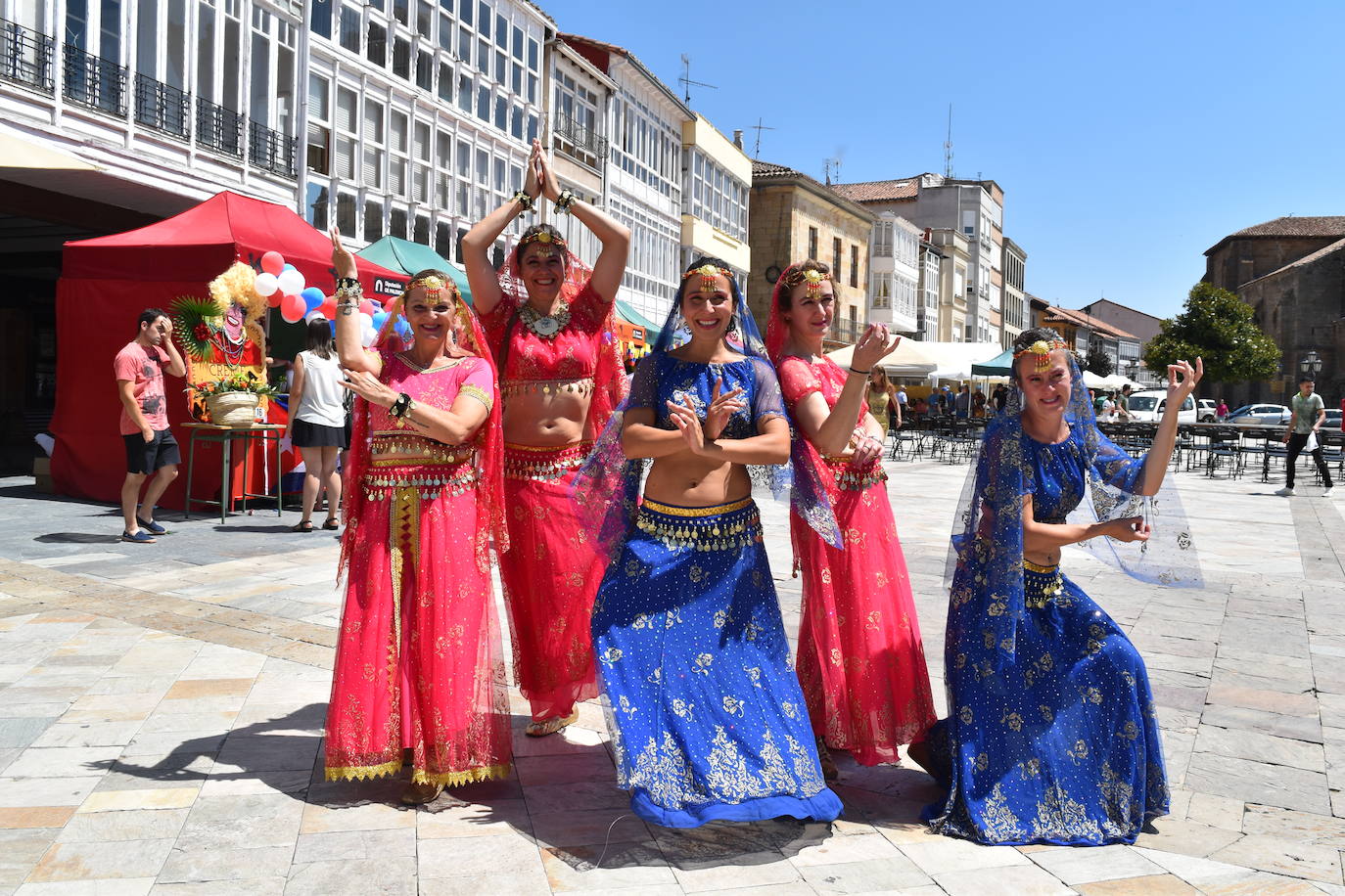 Aguilar de Campoo se inunda de música y sabores internacionales