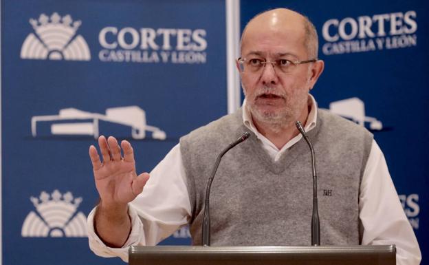 Igea lleva a la Comisión Ética el viaje del presidente a la final de la Champions en París