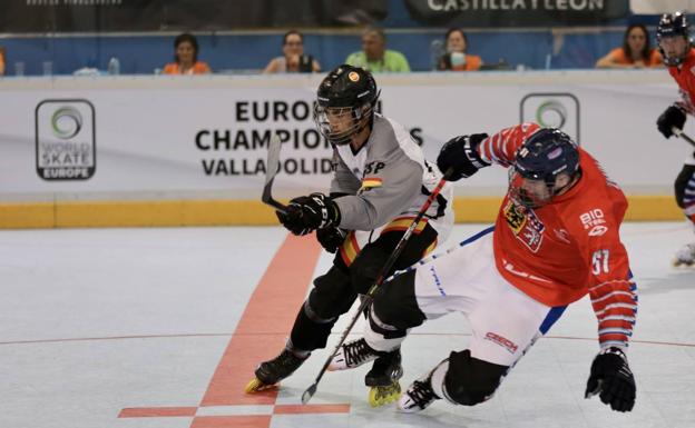España comienza arrolladora en los europeos de hockey línea
