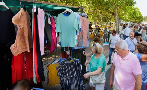 Ciudad Rodrigo celebra el Martes Chico con casi 130 puestos de comerciantes