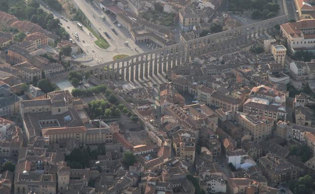 El convenio para que los arquitectos redacten informes previos a las licencias se firmará en septiembre