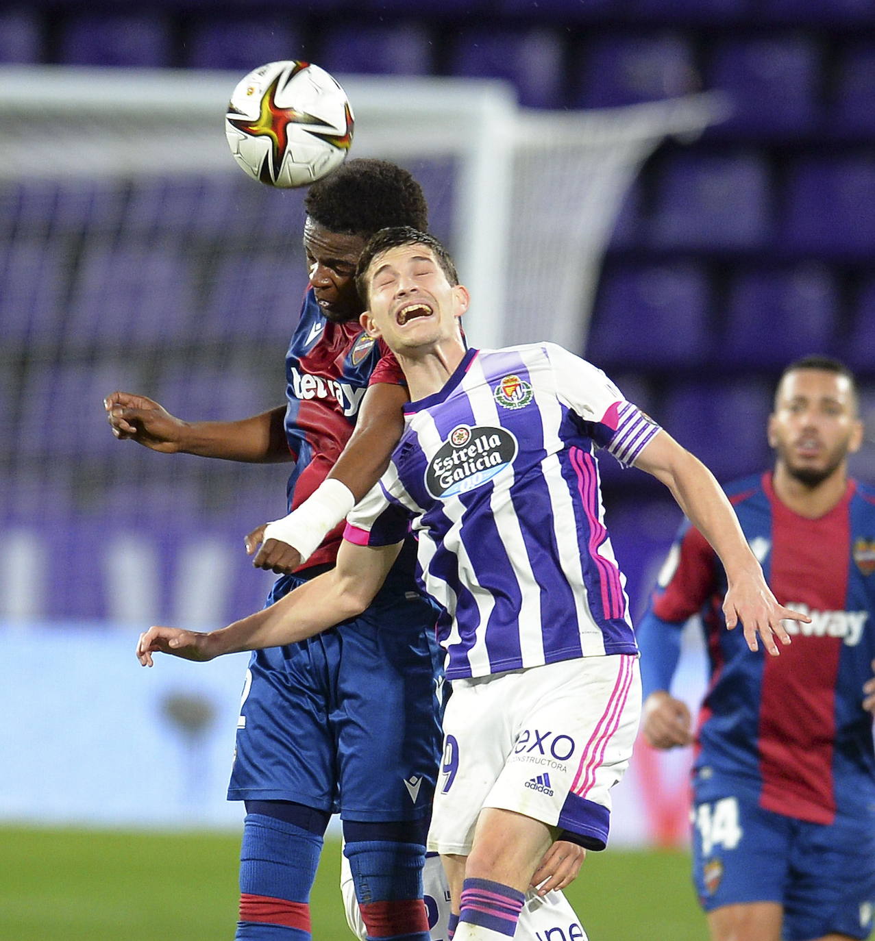 El Real Valladolid hace oficial la llegada del centrocampista Mickaël Malsa