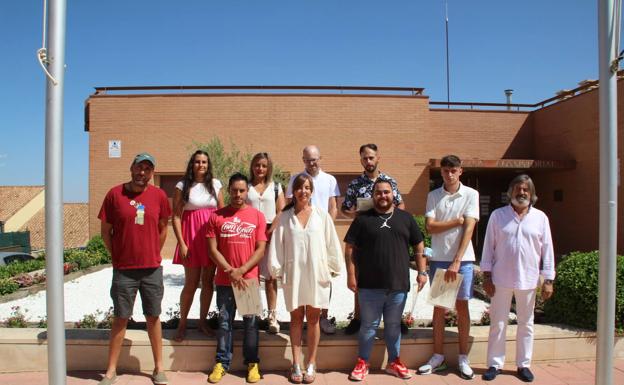 Culmina la formación en jardinería y viverismo de ocho alumnos en Carrascal de Barregas