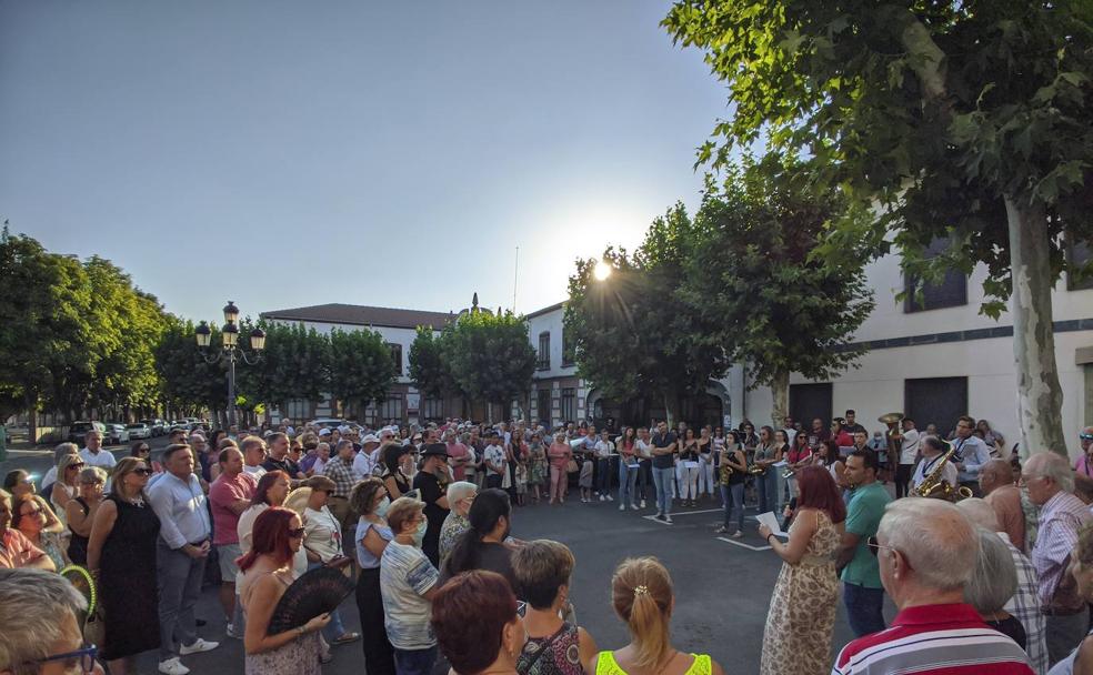 Coca honra la memoria del autor de su himno
