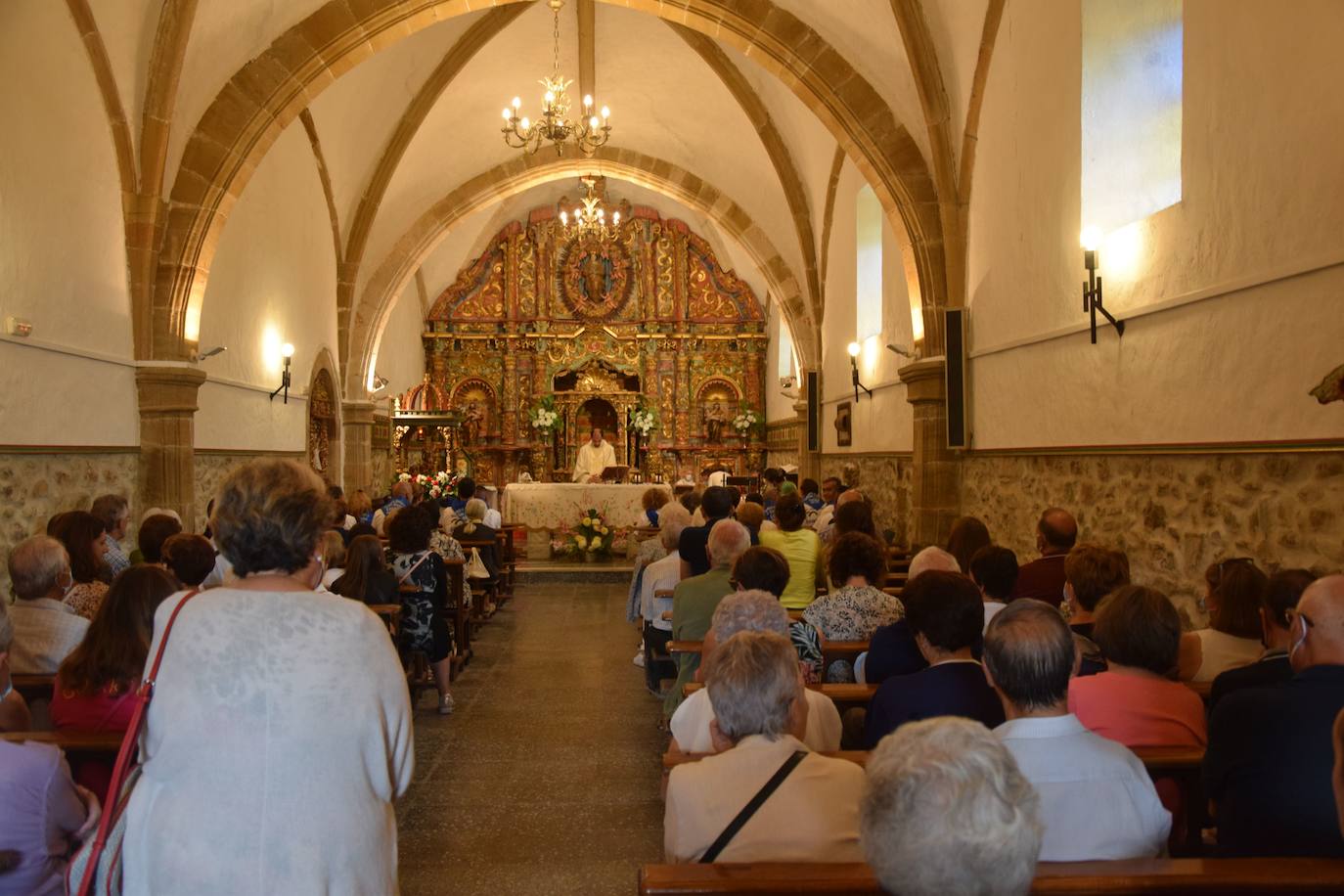 Velilla muestra su devoción a la Virgen de Areños