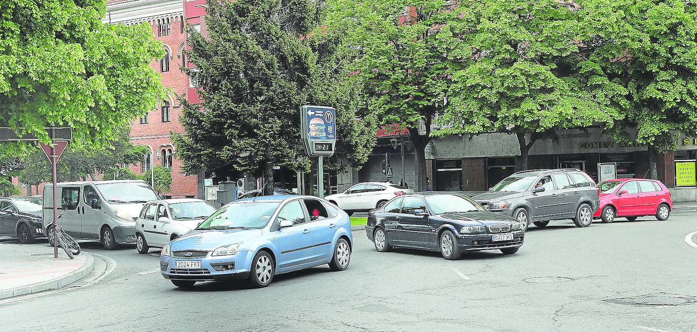 La incertidumbre, la inflación y la subida de precios lastran las ventas de coches