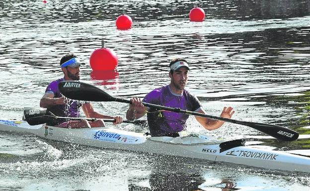 Bouzán y Gelinger cumplen los pronósticos y ganan la Regata Internacional del Carrión
