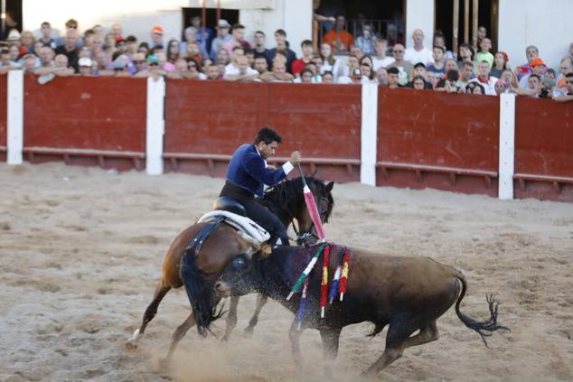 La corrida de rejoneo de Peñafiel en imágenes