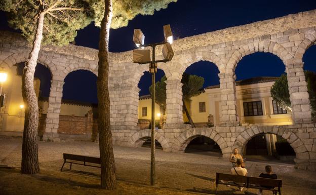 Podemos pide apagar las luces de los monumentos a las diez de la noche