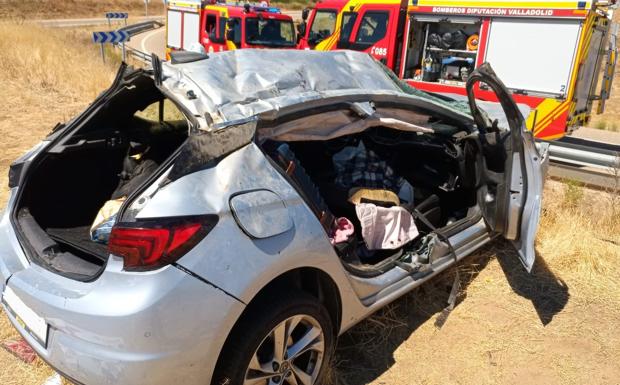 Heridas tres mujeres de edad avanzada al volcar su turismo a la altura de Rueda