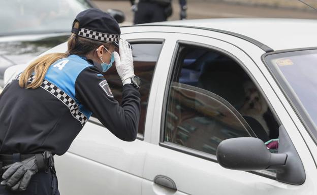 La Policía Local de León frustra una carrera ilegal de coches que se salda con diez denuncias