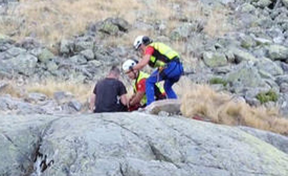 Rescatados dos montañeros en Gredos durante el fin de semana