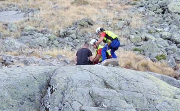Rescatados dos montañeros en Gredos durante el fin de semana