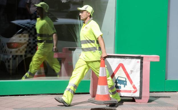 Cuatro vías estarán cerradas al tráfico este miércoles en Valladolid por obras de asfaltado