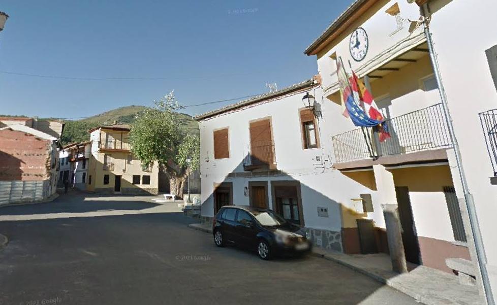 Denuncian insultos y amenazas de la alcaldesa de un pueblo de Ávila a un vecino con discapacidad