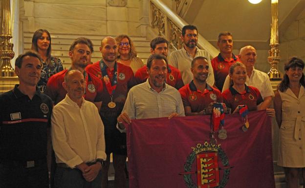 El alcalde muestra su orgullo por los resultados en los Juegos de policías y bomberos
