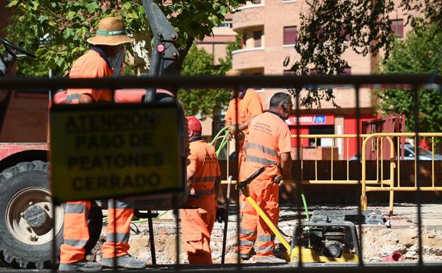 El desmontaje de una grúa obligará al cierre de la calle Júpiter este jueves