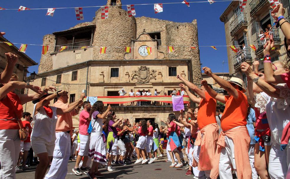 Sepúlveda llena de nuevo sus calles de jolgorio y música