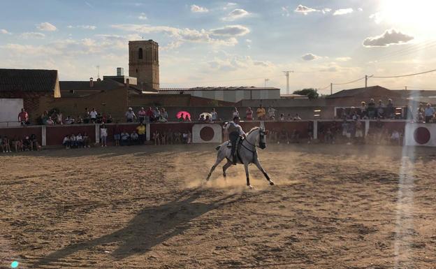 Villabrágima celebra con éxito su primera Feria del Caballo