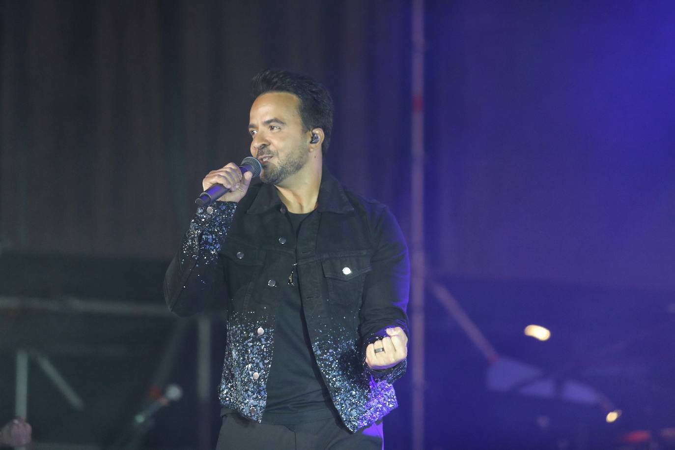 Luis Fonsi hace vibrar a Palencia con una noche perfecta