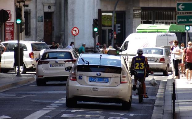 La calle López Gómez pierde un carril durante este lunes