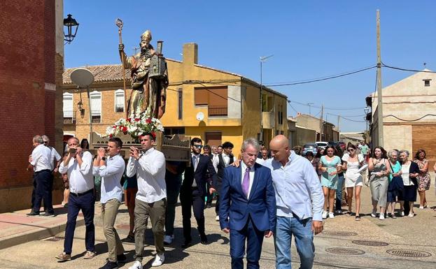 Cabreros del Monte homenajea a título póstumo a dos vecinos en la festividad de San Agustín