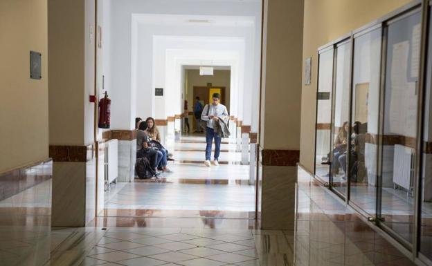 Uno de cada tres universitarios que se matricula en Castilla y León es de otra comunidad