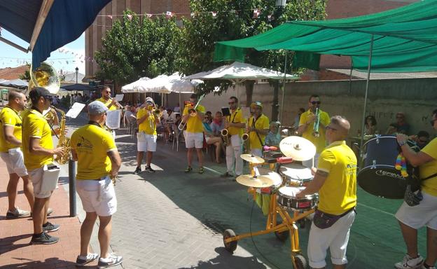 Toros y un animado vermú musical marcan el penúltimo día de las fiestas de Pedrajas