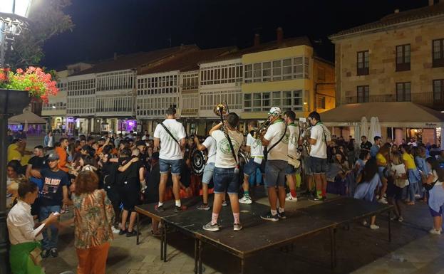 Las peñas despiden el verano con una fiesta en Aguilar de Campoo