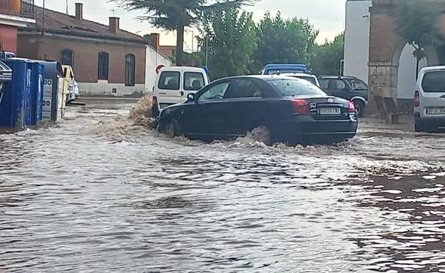 La tormenta inunda las calles de La Seca