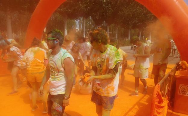 Carbajosa celebrará este viernes una Color Party, una fiesta de la música y el color