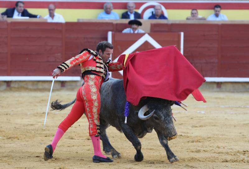 Ferrera borda un faenón ante el único 'adolfo' bueno