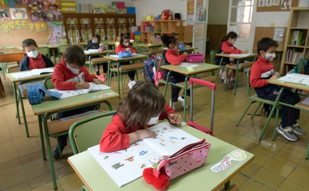 CC OO denuncia una tasa de interinidad «desorbitada» en el arranque del nuevo curso escolar