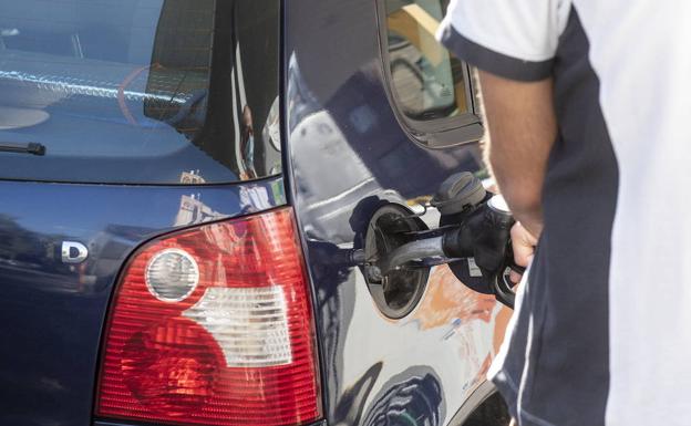 El precio del diésel y la gasolina sigue alto y apenas se mueve en Valladolid