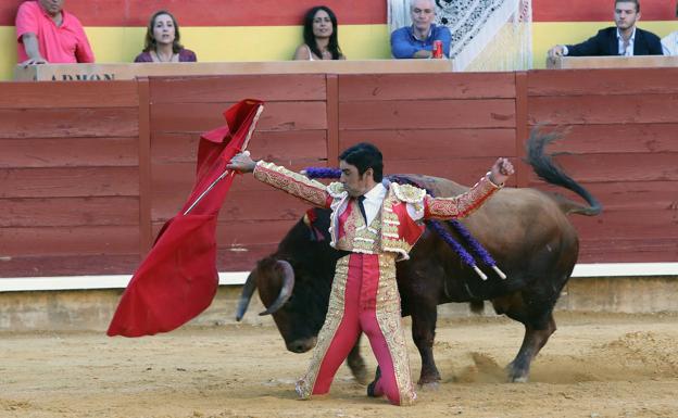 Perera reaviva el idilio con la afición de Palencia