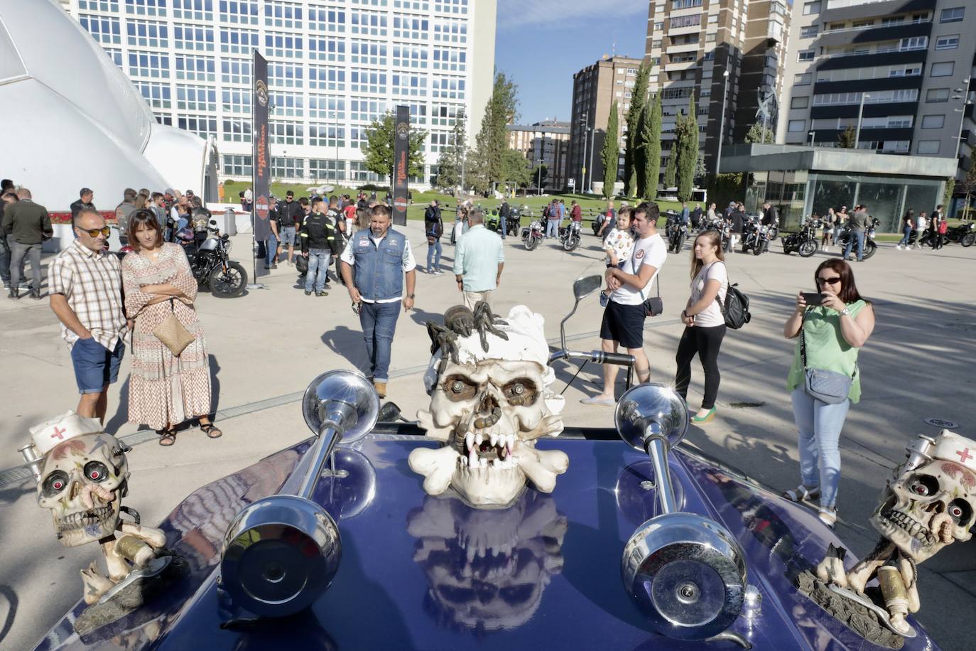 Los motores de las Harley Davidson rugen en Valladolid con motivo de las fiestas