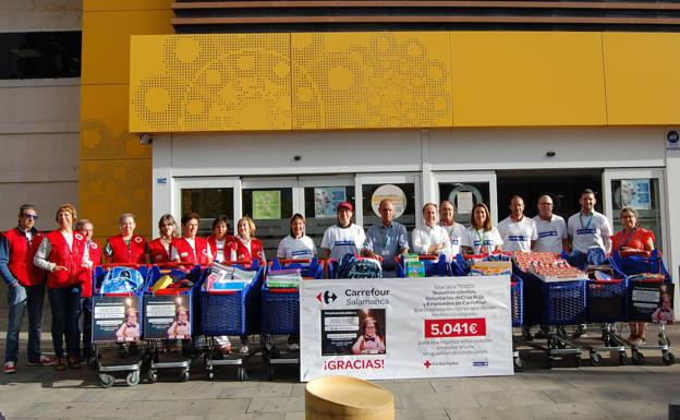 Fundación Solidaridad Carrefour entrega a Cruz Roja Salamanca 5.041 euros en material escolar