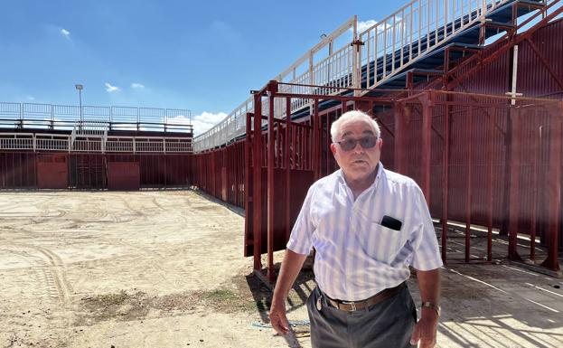 Gerardo Hernández: «Los ahorros de dos años sin fiestas nos han dado para una nave y una plaza de toros»