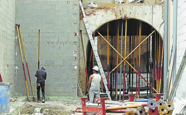 Continúan las obras de rehabilitación del antiguo patio del Principal