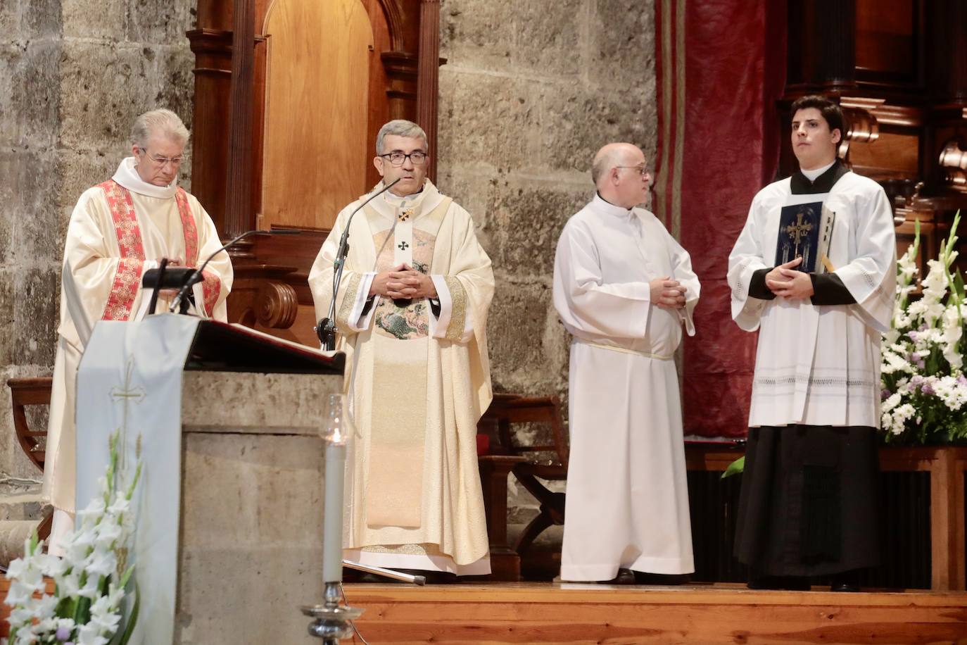 La misa en honor a la Virgen de San Lorenzo, en imágenes