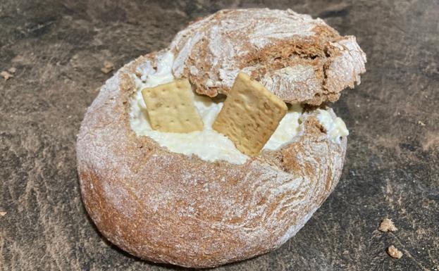 Fondue de queso en hogaza