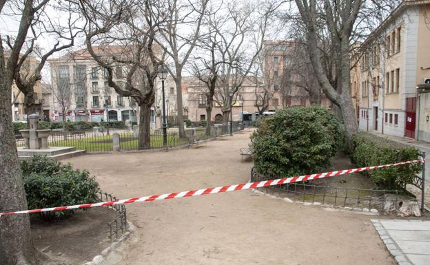 El Ayuntamiento cierra parques y jardines ante las fuertes rachas de viento previstas para la tarde